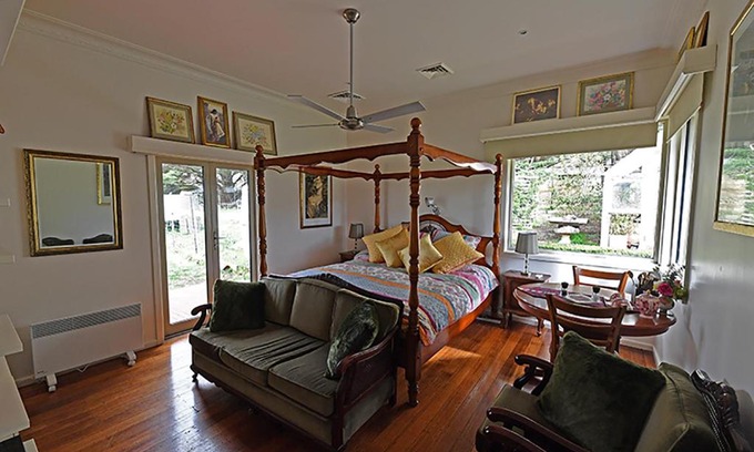 Limonite Cama Y Desayuno | Galahad's Animal Sanctuary B&B