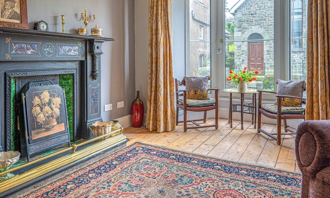 Harlech Cabaña | Galeri Harlech Townhouse