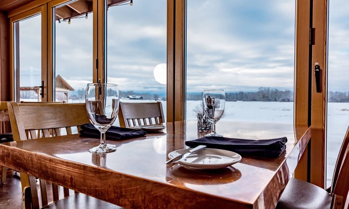 Bozeman Cabina | Gallatin River Lodge