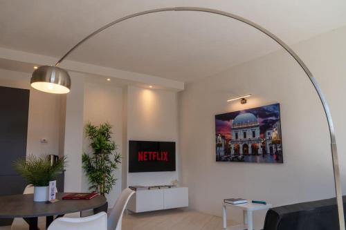 Brescia Antica Apartamento | [GALLERIA DUOMO] Luxury Design Apartment
