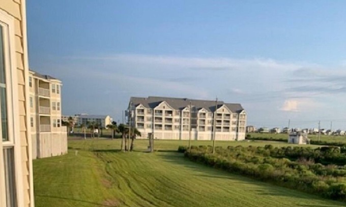 Galveston Villa | Galveston, TX, EE. UU. ~ 2/2 Villa con cocina ~ SLPS 6 ~ Resort: mini golf, piscina, parrilla, ++