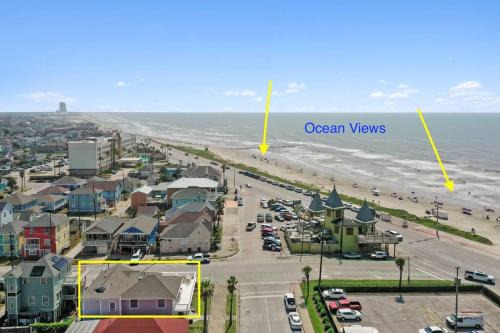San Jacinto Casa | Galvez Oceanview Retreat Walk to Beach or Pleasure Pier
