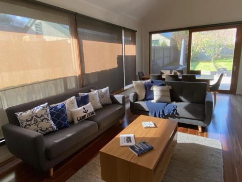 Queenscliff Casa | GALWAY COTTAGE