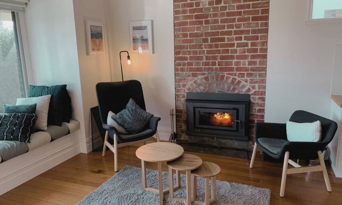 Queenscliff Casa | EN EL CORAZÓN DE LA CIUDAD Y TOTALMENTE RENOVADO!