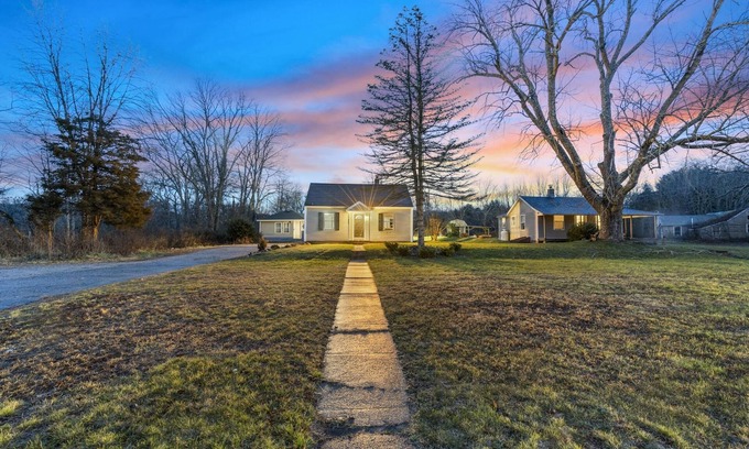 North Stonington Casa | Gambler's Getaway