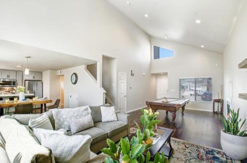 Santa Rosa Casa | Game Night Meets Wine Country Elegance