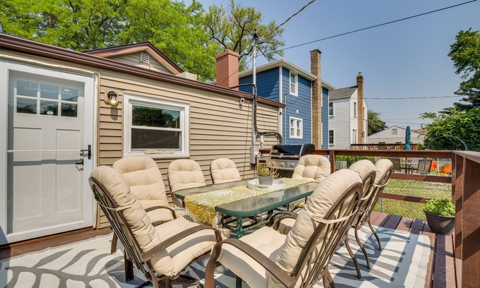 Oakton Casa | Des Plaines Vacation Rental w/ Spacious Backyard!