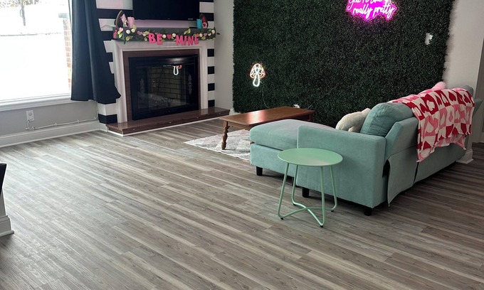 Parma Casa | Game On Parma with WiFi, AC and Game Room Family and Pet Friendly