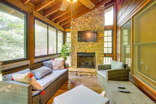 Blue Ridge Casa | Game Room and Hot Tub Cabin 9 Mi to Blue Ridge!