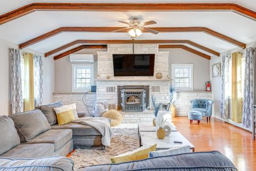 Gouldsboro Casa | Game Room, Deck and Fire Pit Covington Township Gem