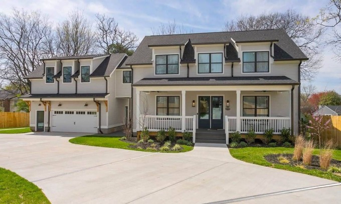 Donelson Hills Casa | April Discount! Game Room Fire Pit Hot Tub