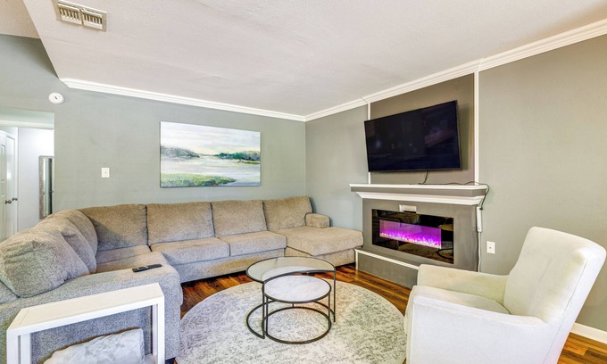 South Side Casa | Game Room & Grill: Family Home in Corpus Christi!