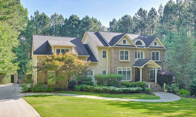 Denver Cabaña | Game Room + Patio: Luxe Retreat Near Lake Norman!