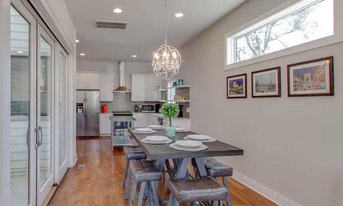 Eighth Avenue Casa | *Game Room* Rooftop Deck* Close to Downtown*