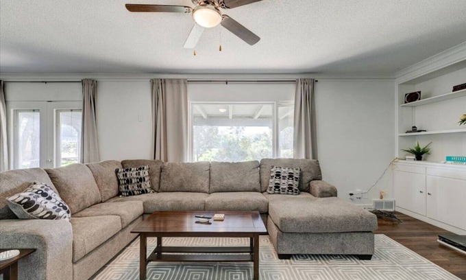 Des Moines Apartamento | GameRoom/2BD/Centrally Located/Fast WiFi