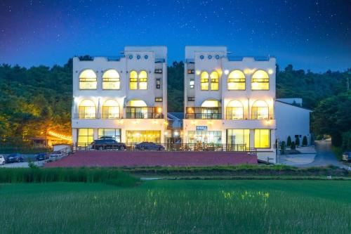Gangneung Casa | Gangneung Atirance Pool Villa & Spa Pension