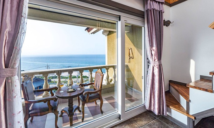 Gangneung Casa | Gangneung Pension Sea and - Pet Friendly