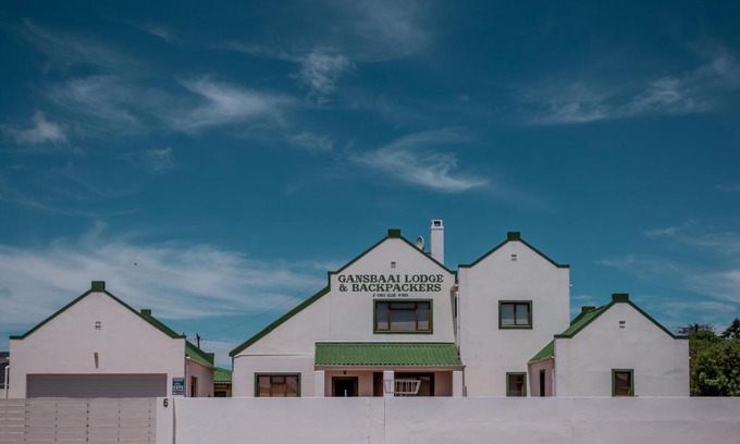 Gansbaai Cabina | Gansbaai Lodge & Backpackers