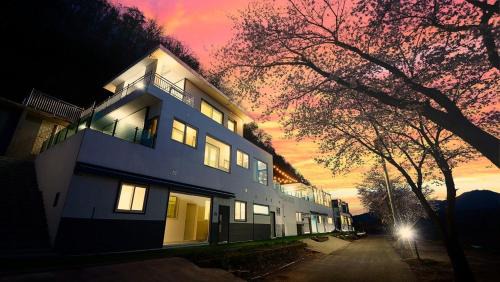 Buk Casa | Gapyeong Eco Healing Pool Villa Pension