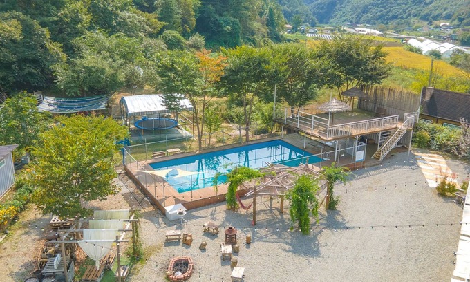 Buk Casa | Gapyeong Yeoldudal Spapension&camping