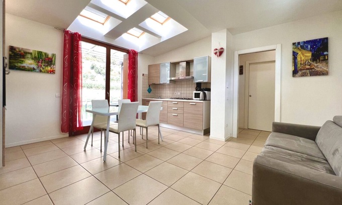Bolognano-Vignole Apartamento | GardaBeBo with lakeview at only few meters from beach of Torbole