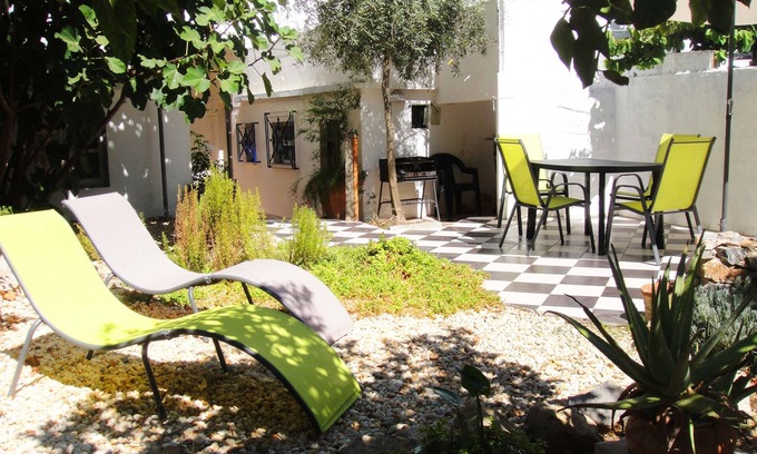 Tavira Apartamento | Apartamento con jardín en elegante y espaciosa casa antigua de Tavira, ubicación perfecta