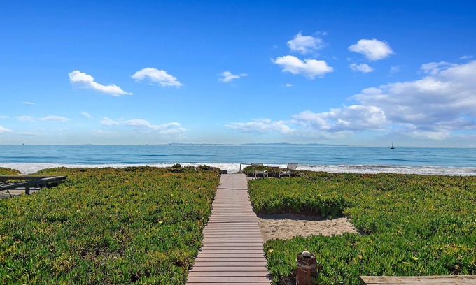 Montecito Casa | Garden Cottage | Miramar Beach with Shared Deck
