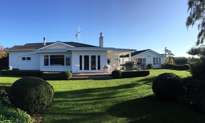 Te Horo Casa | Te Horo Garden Cottage