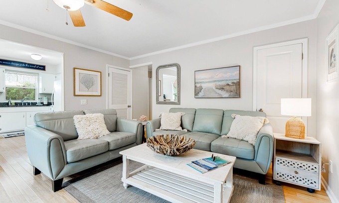 Santa Rosa Beach Cabaña | Garden cottage close to beach with screened porch, WiFi, and central AC