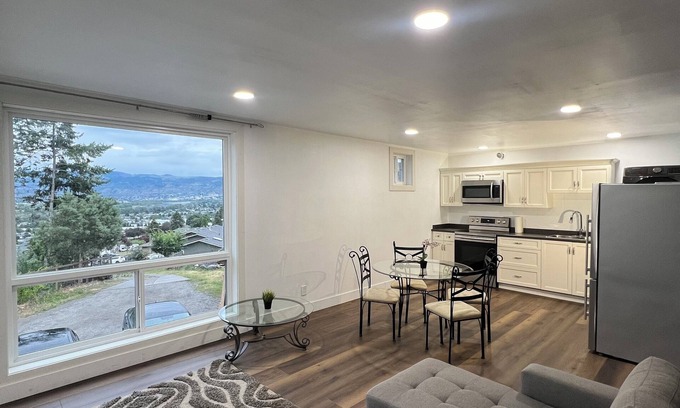 Kamloops Cabaña | Garden House