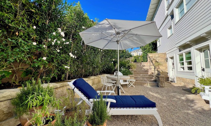 Oak Park Cabaña | Garden Pied-à-Terre, Downtown A+ Location, 1 Bed 1 Bath, Luxury Guest Suite