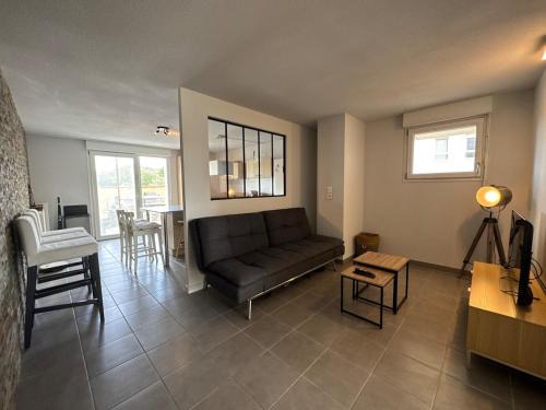 ZAC Andromede Apartamento | Garden space - T4 - Airport - Garden - Tram