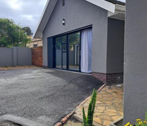 Parow North Casa | Garden studio flat