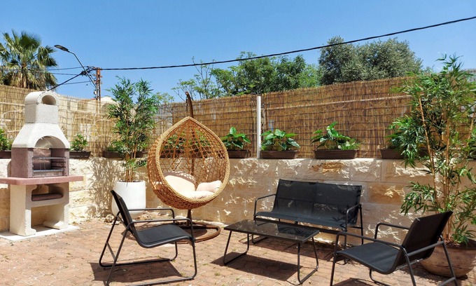 Haifa Apartamento | Garden Suite & near The Baha'i Gardens
