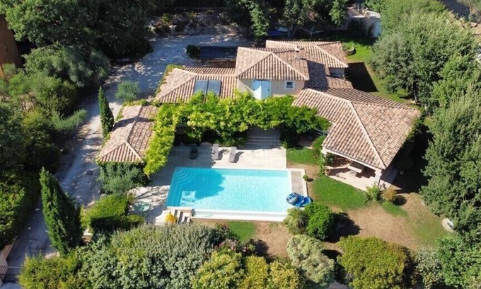 Gareoult Casa | Garden villa with pool