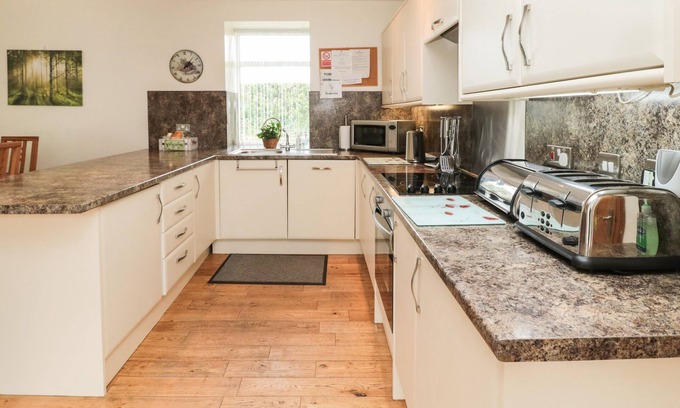 Belford Cabaña | Gardener's Cottage
