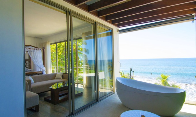 El Zonte Complejo | Garten Penthouse: An Idyllic, Oceanfront Retreat