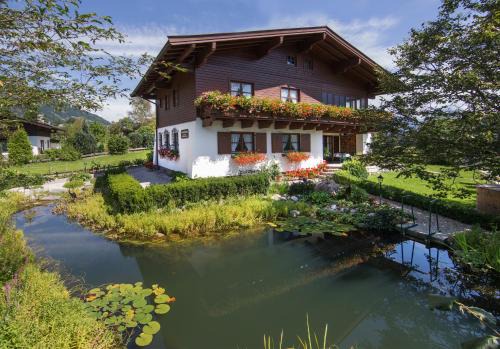 Lahntal Apartamento | Gartenwohnung Mandl Garten Sauna Hot Pot Pool