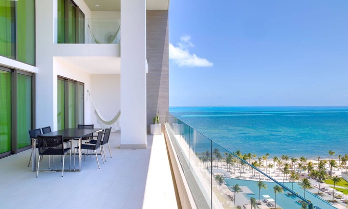 Playa Mujeres Hotel | Garza Blanca Cancun Stunning 3-Bedroom Loft in the Heart of Cancun