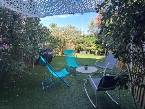 Gassin Apartamento | GASMARIN - Golfe de St-Tropez - Aux Marines de Gassin - Beau T2 cabine avec jardin