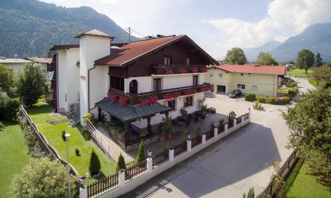 Radfeld Casa | Gasthof Pension Alpenblick