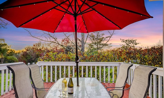 Santa Rosa Casa | GATED 7 BD WINE COUNTRY ESTATE | HOT TUB | GAMES