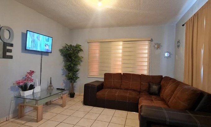 Oriente Apartamento | GATED AND SECURED APPARTMENT 6 MINS FROM THE BEACH