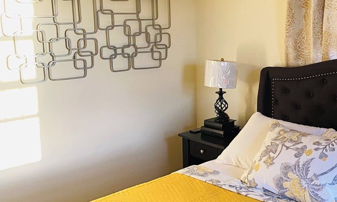 Old Harbour Casa | Gated community 2-bedroom house with WiFi, AC in enjoyable Old Harbour