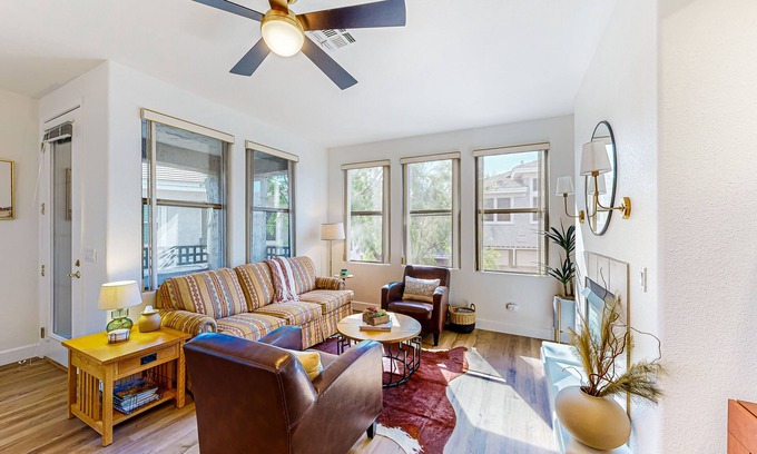 Kierland Condominio | Gated community condo with pool, hot tub, gym, & private patio - near golf