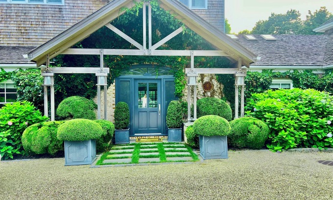 Village of Southampton Casa | Gated Estate in SH 8 bedrooms, 9 bath gorgeous 2.5 acre on water w dock.