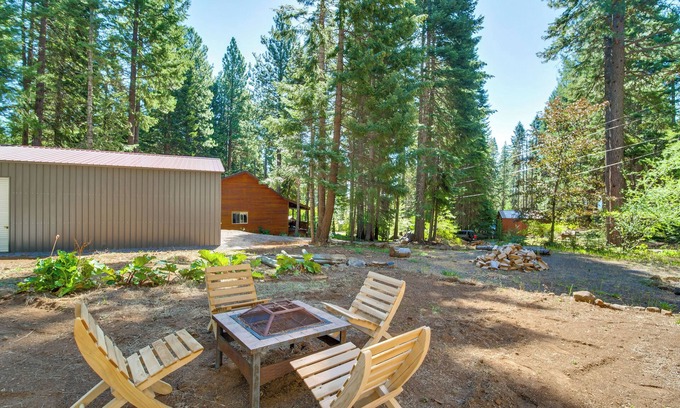 Klamath Lake Cabaña | Gateway to Crater Lake: Cabin in Klamath Falls!