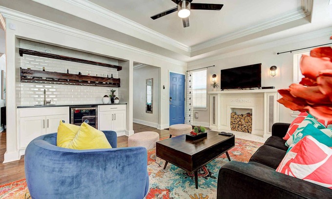 Central Oklahoma City Casa | Gatewood Getaway-central location, fun & comfy