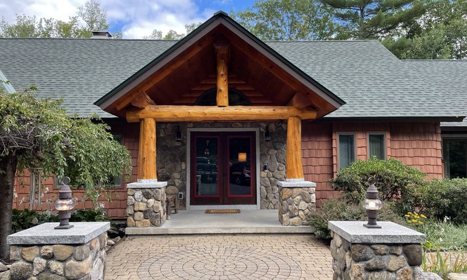 Hebron Casa | Gather your people in the lakes region of New Hampshire - EV charger, hot tub