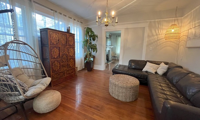 Five Points Casa | Gathering House at Riverside